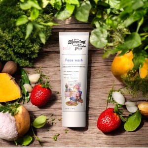 غسول الوجه الكريمي بالجيغا وايت 